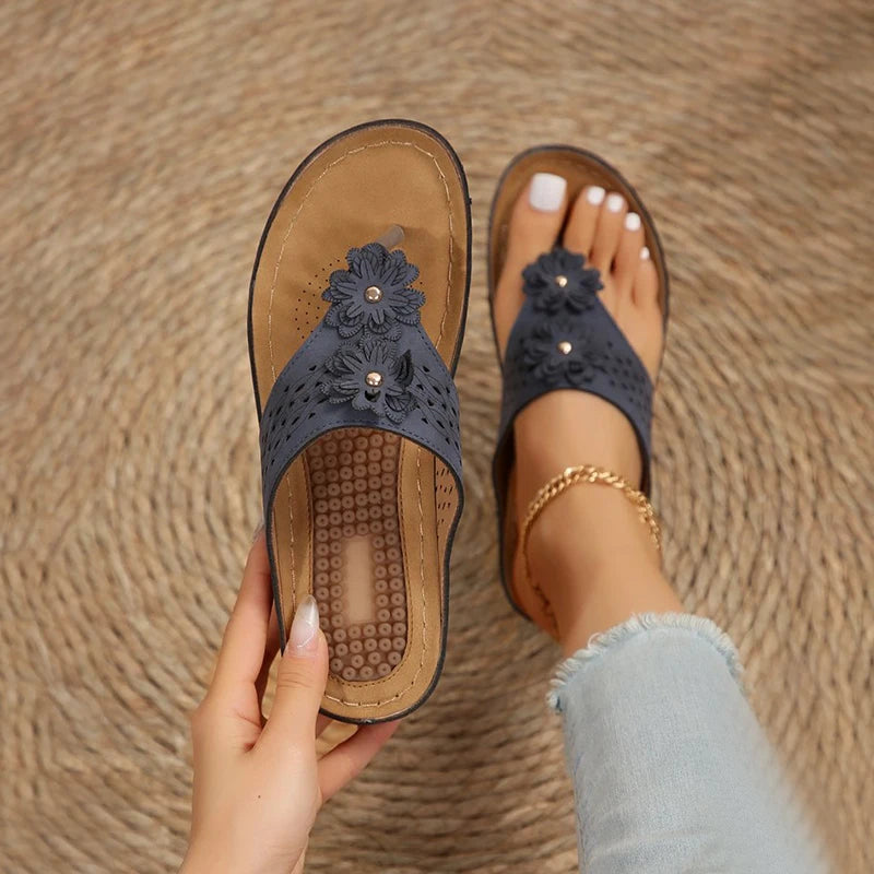 Women's Flip-Flops for Outdoor Wear, New Summer Style with Massage Beads, Fashionable Casual Wedge Heel, Thick-Soled Beach Shoes