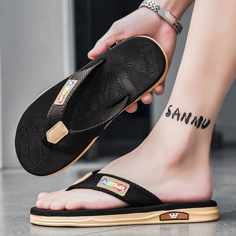 Men's Flip-Flops Are a Popular Fashion Item, Flat, Soft, Comfortable, Simple, and Suitable for Outdoor Wear