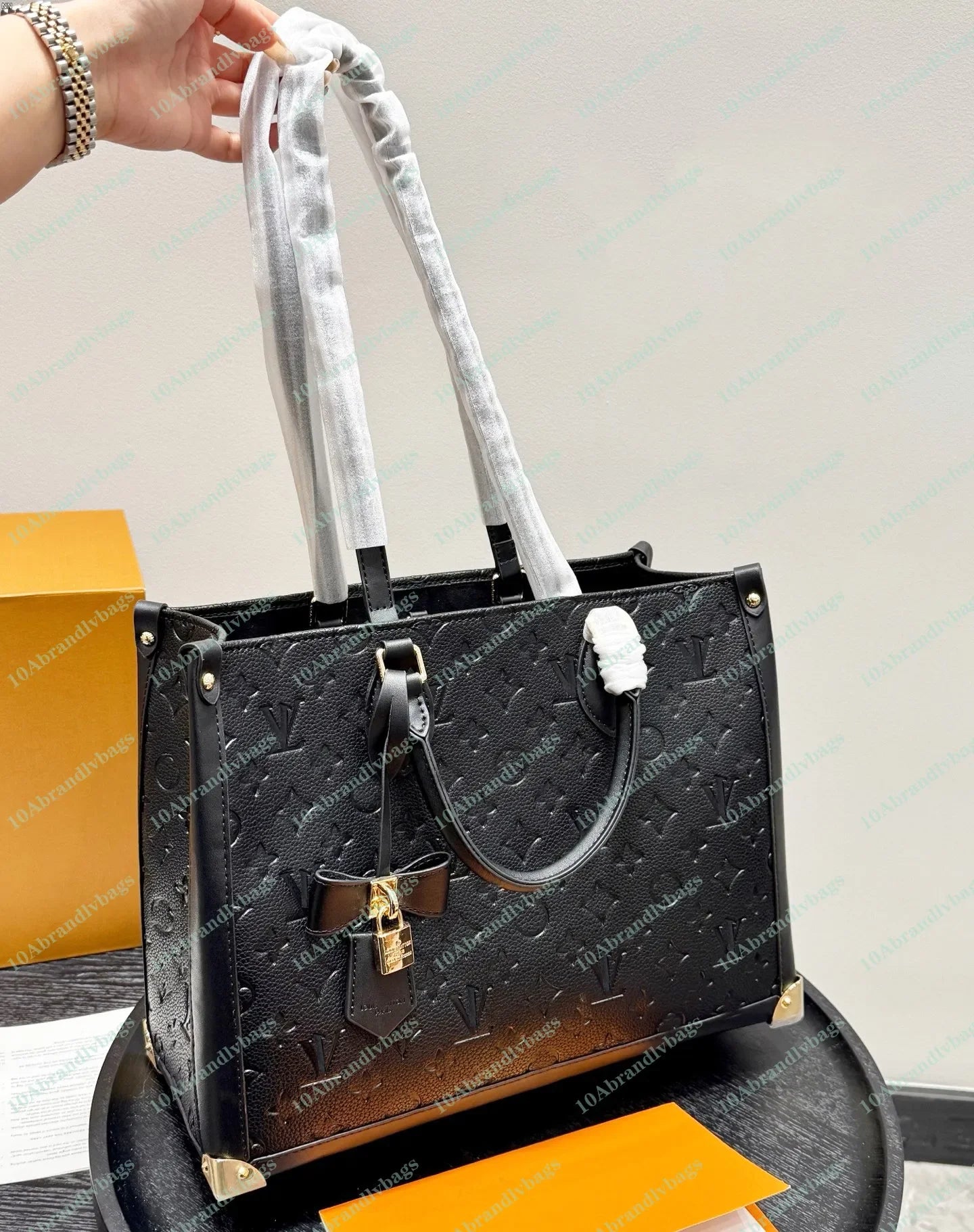 Onthego the tote murak quality Designer Bag for Woman man fashion 10a Crossbody black embossed bags Lady Luxurys Handbag real Le