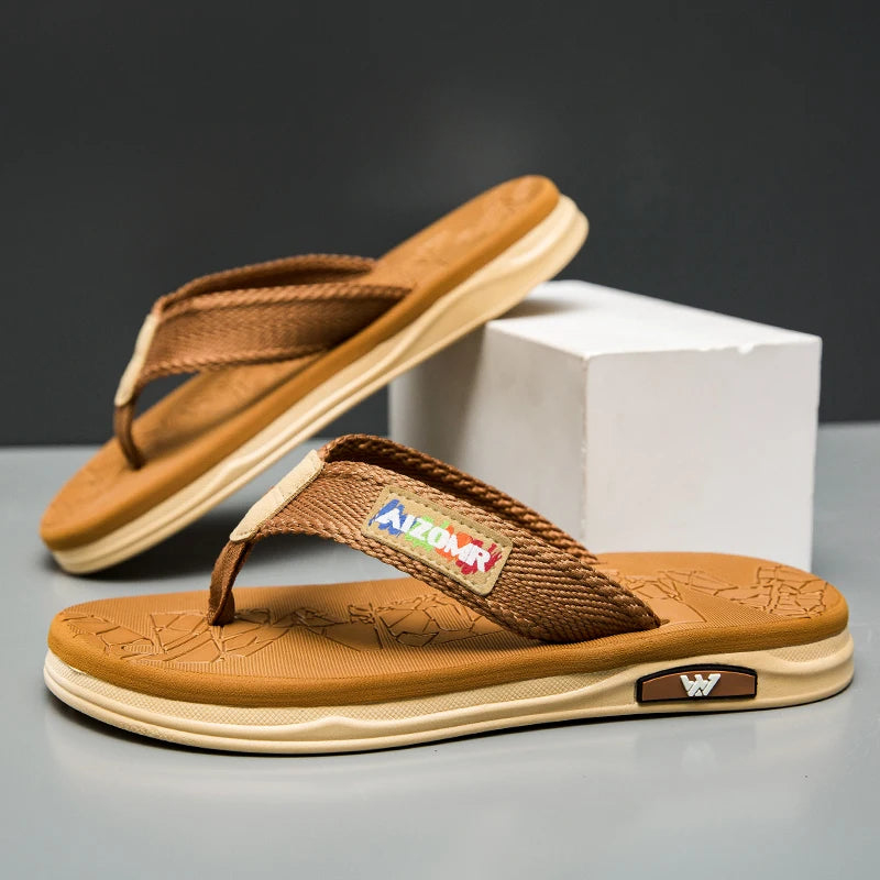 Men's Flip-Flops Are a Popular Fashion Item, Flat, Soft, Comfortable, Simple, and Suitable for Outdoor Wear