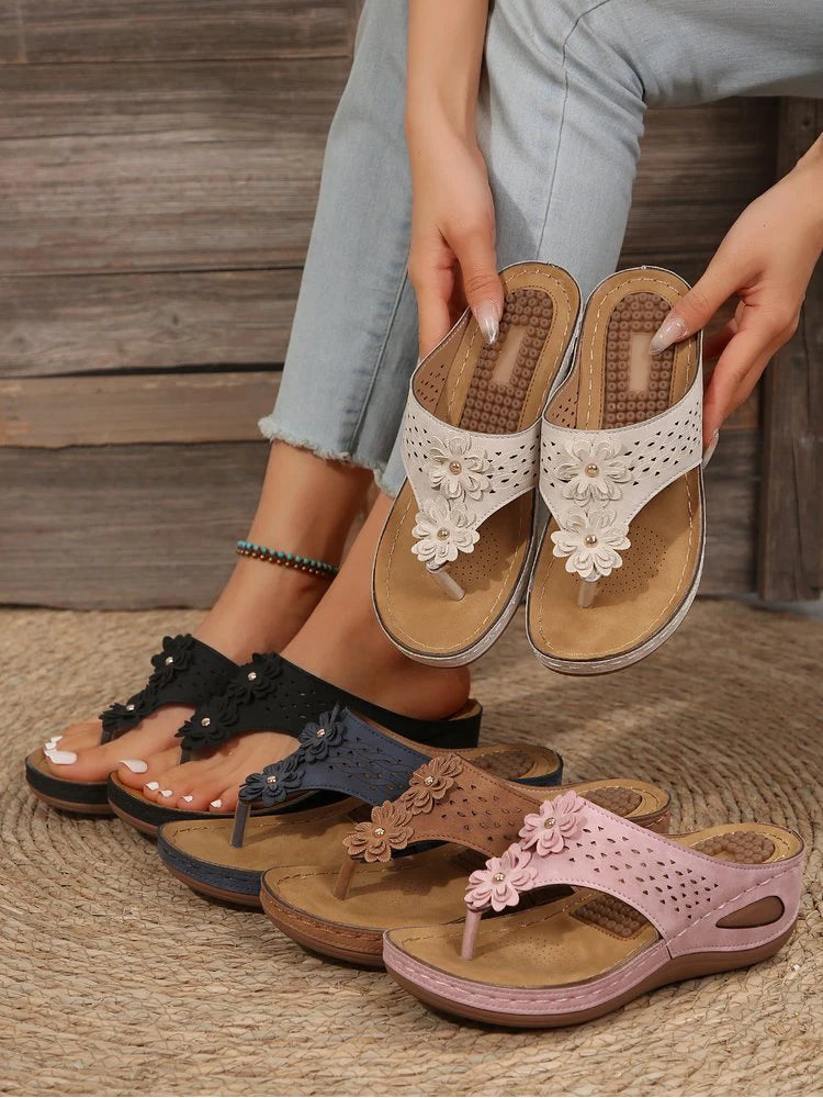 Women's Flip-Flops for Outdoor Wear, New Summer Style with Massage Beads, Fashionable Casual Wedge Heel, Thick-Soled Beach Shoes