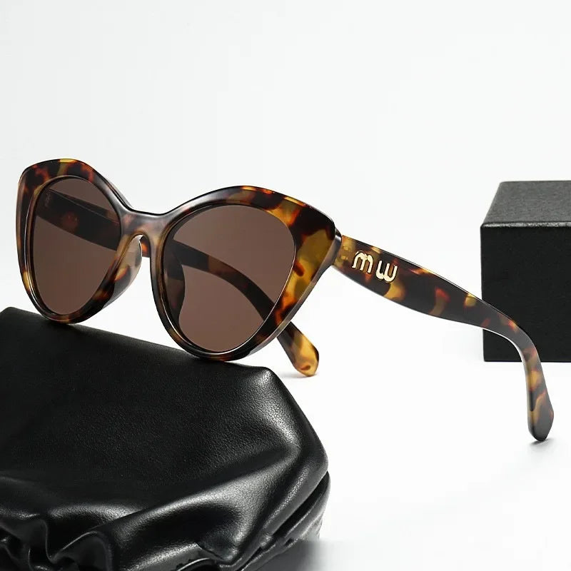 2026 New Fashion Cool Sunglasses Women Luxury Brand Letters Anti Strong Light Vintage Cat Eyes Sun Glasses Ladies Gafas UV400