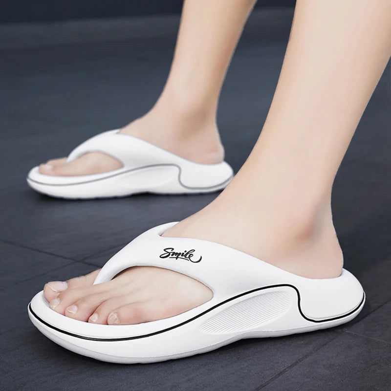 Flip-Flops for Men and Women Summer 2025 New Outer Wear Non-Slip Anti-Odor Flip-Flops Thick-Soled Beach Slippers