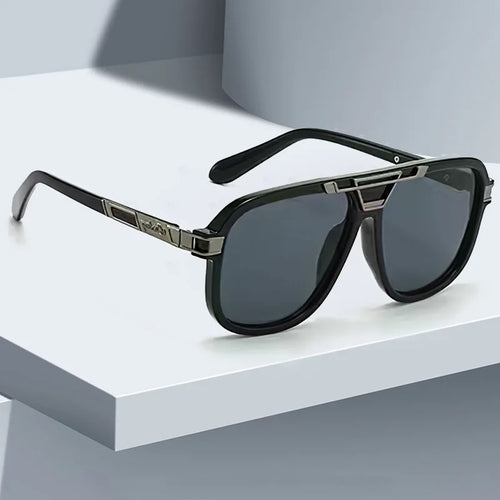 2026 New Fashionable Large Frame Women Sunglasses Gradient Color Glasses Women Trendy Accessories Metal Decorative Styles UV400