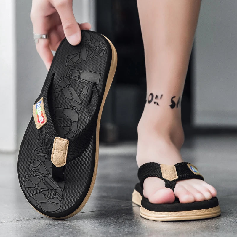 Men's Flip-Flops Are a Popular Fashion Item, Flat, Soft, Comfortable, Simple, and Suitable for Outdoor Wear