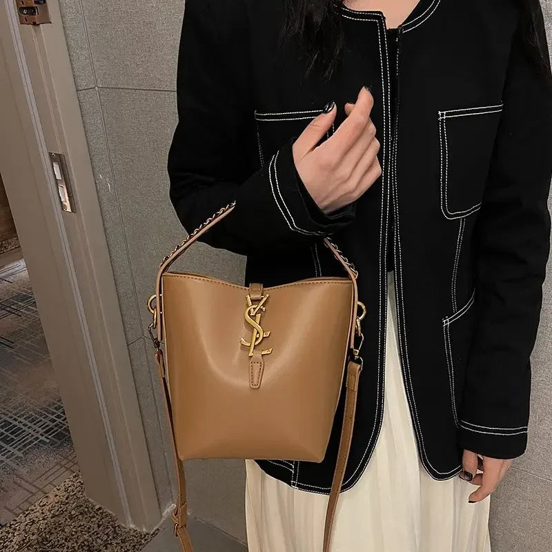 2026 Summer New! Light - Luxury Women's Bucket Bag - High - End Niche Design, Stylish Shoulder Messenger for All Occasions